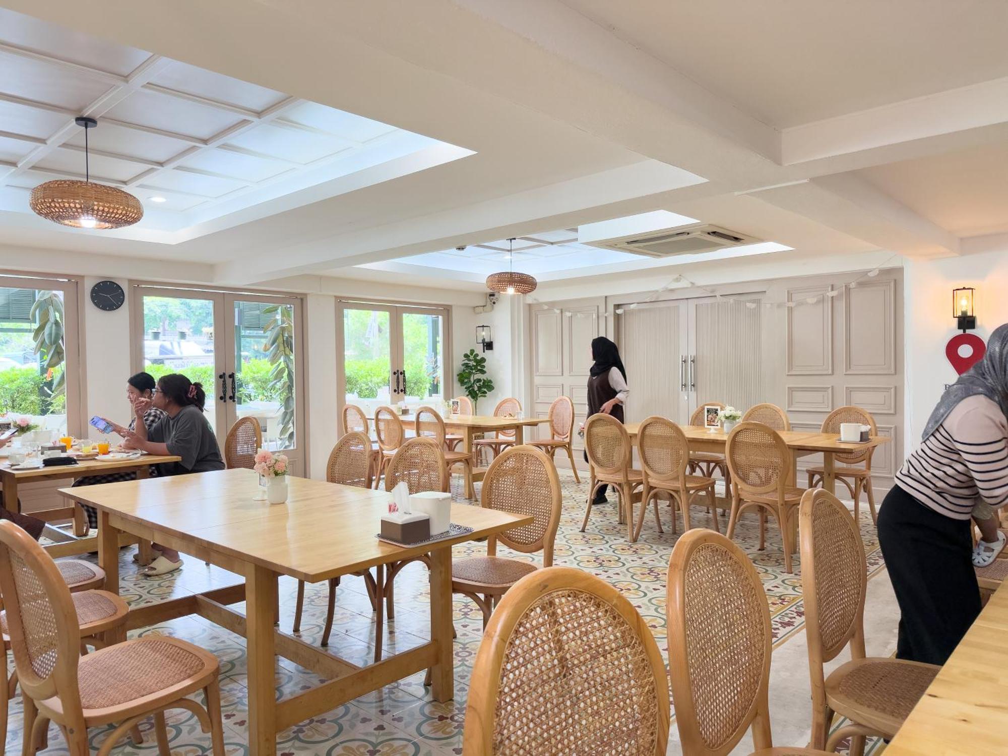 蓝康恒22丽晶酒店 曼谷 外观 照片